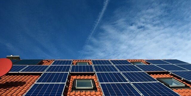 Andalucía apuesta por una estrategia energética más eficiente y neutra en carbono